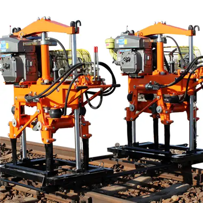 Máquina compactadora ferroviária